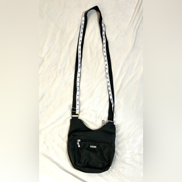 Baggallini Pocket Crossover Crossbody Bag Charcoal Water Resistant Like New - Picture 12 of 13